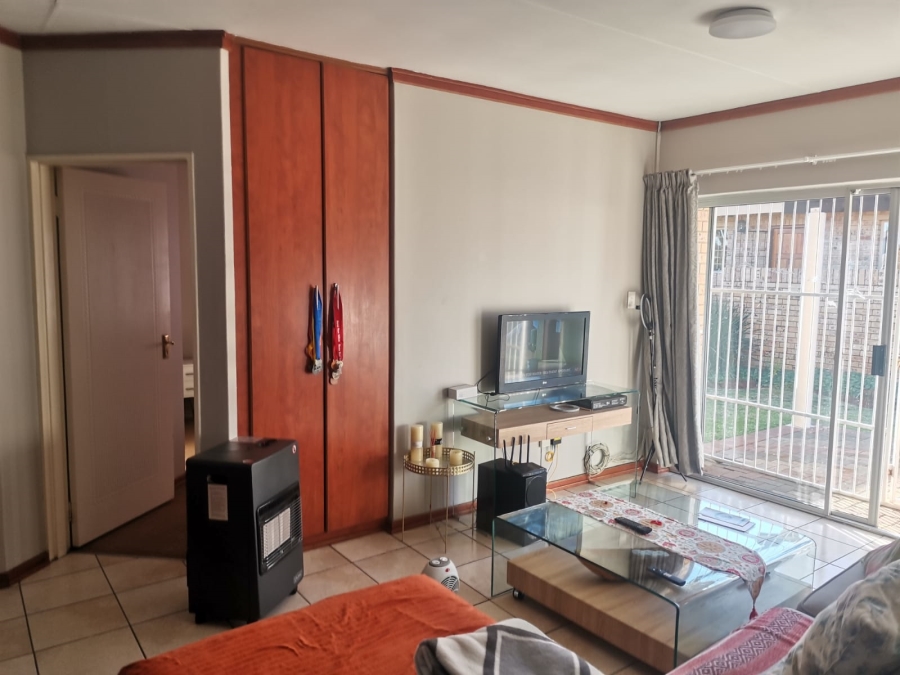 3 Bedroom Property for Sale in Langenhovenpark Free State